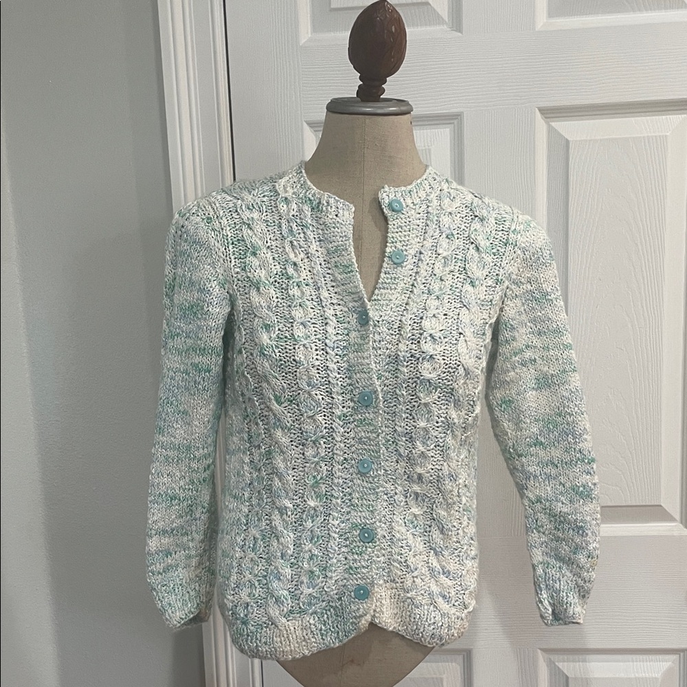 Vintage handcrafted White Green blue Cable Knit Sweater women’s size M
